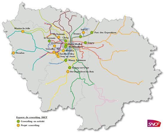 パリ中心部から離れた郊外駅に多数設置されたワークスペース（黄緑色のポイントは稼働中、黄色のポイントは開設予定）。