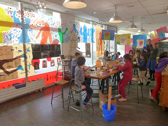 Photo caption: Babysitting center established in a railway station (Photo provided by SNCF)